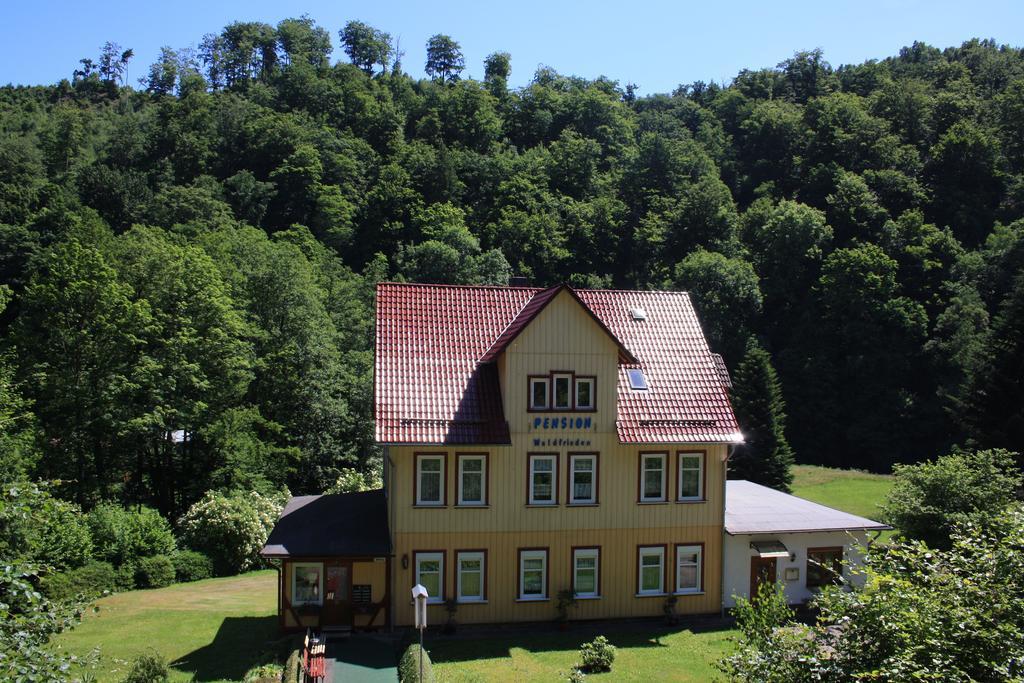 Pension Waldfrieden ทาเลอ ภายนอก รูปภาพ